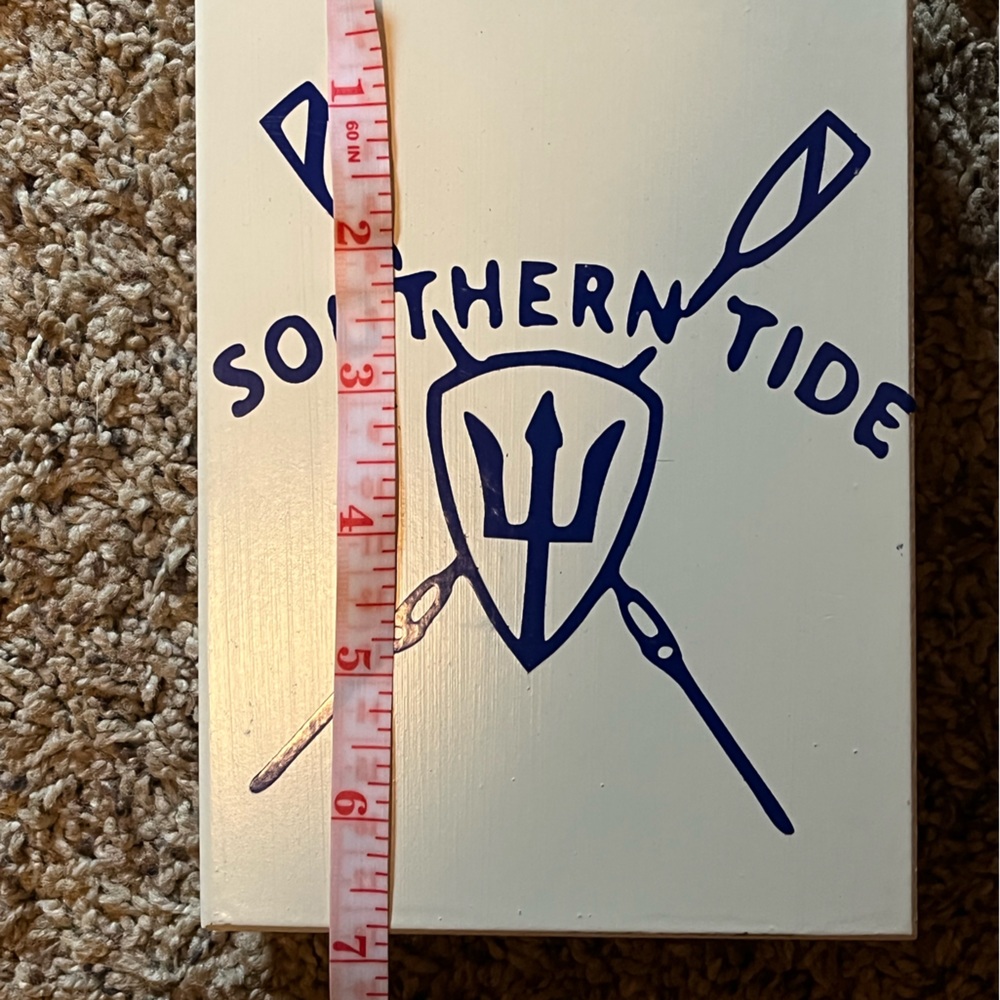 Pretty Southern Tide Collection Room Decor - Picture 4 of 7